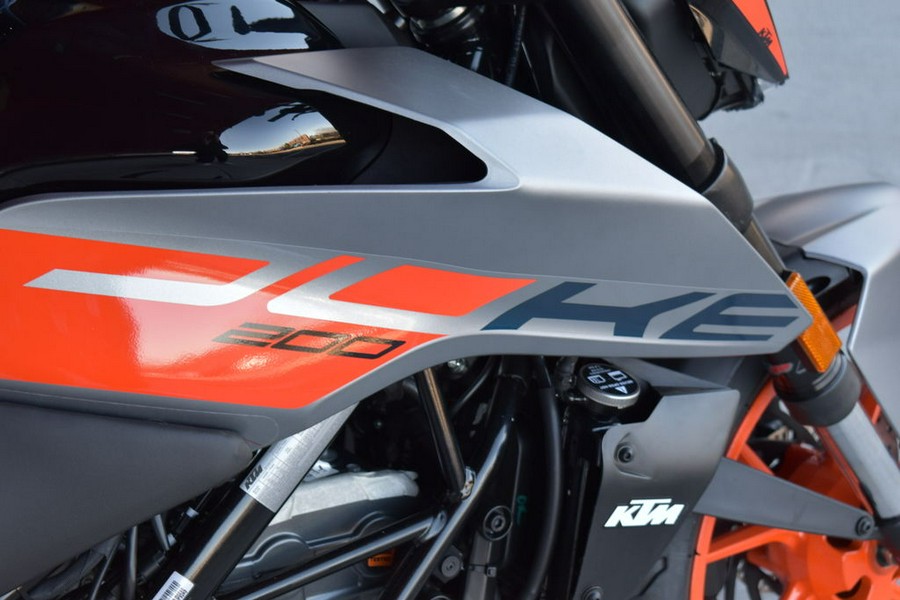 2023 KTM 200 Duke