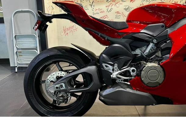 2025 Ducati Panigale V4 S