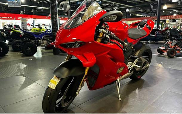 2025 Ducati Panigale V4 S