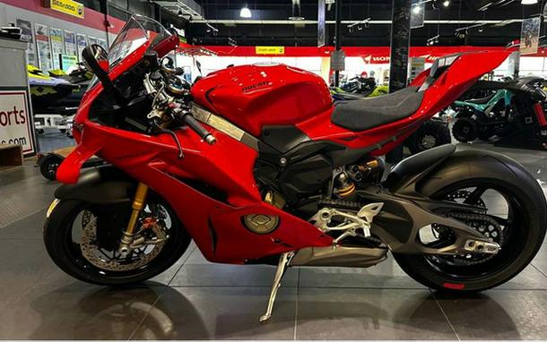 2025 Ducati Panigale V4 S