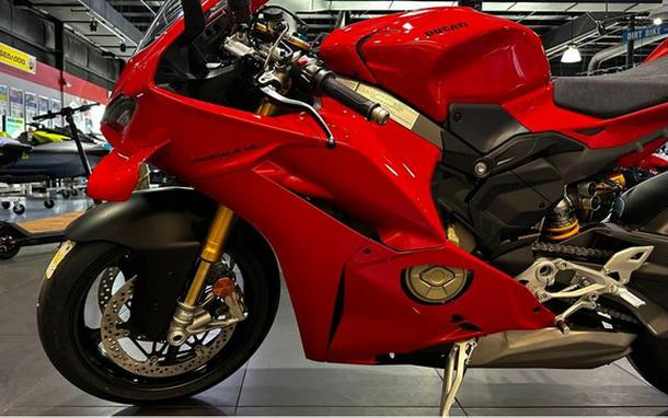 2025 Ducati Panigale V4 S