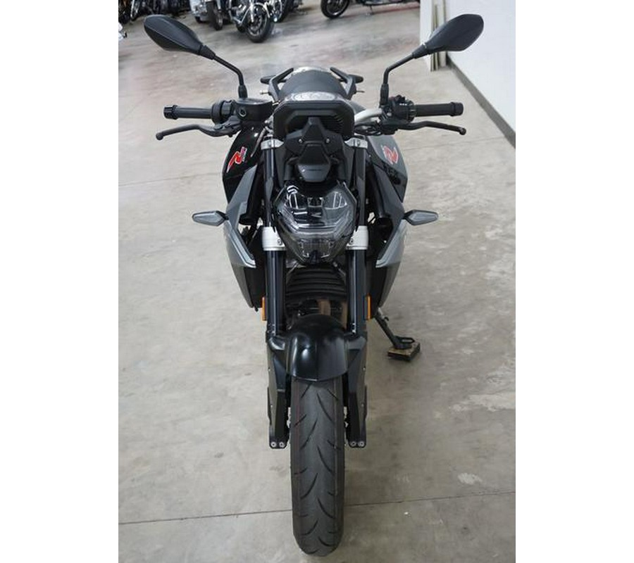 2023 BMW F 900 R Black Storm Metallic