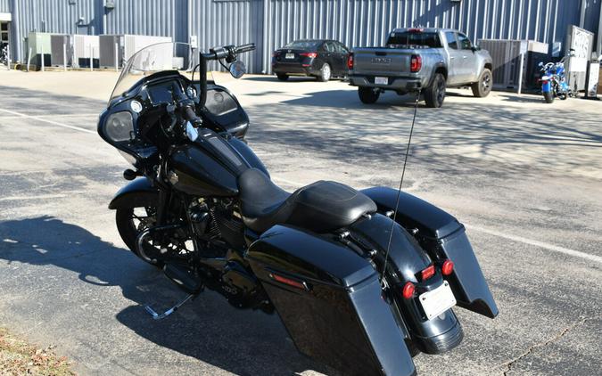 2021 Harley-Davidson Road Glide® Special – Blacked-Out Touring