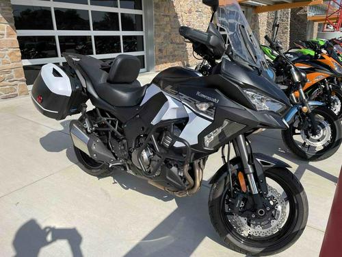 2019 Kawasaki Versys 1000 SE LT+ Review (19 Fast Facts)