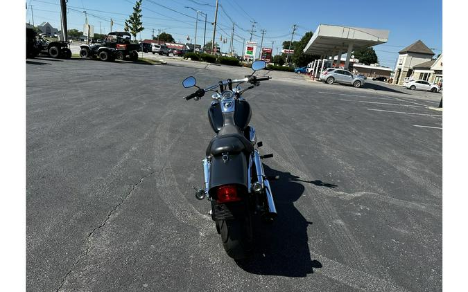 2013 Harley-Davidson® DYNA FAT BOB