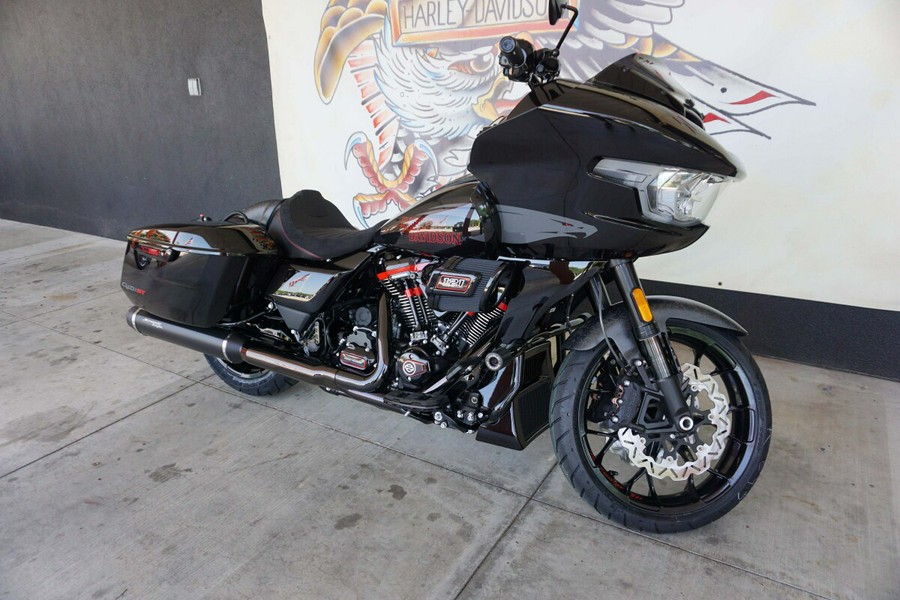 2024 Harley-Davidson CVO™ Road Glide® ST Raven Metallic