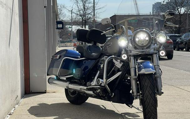 2017 Harley-Davidson® FLHR - Road King®