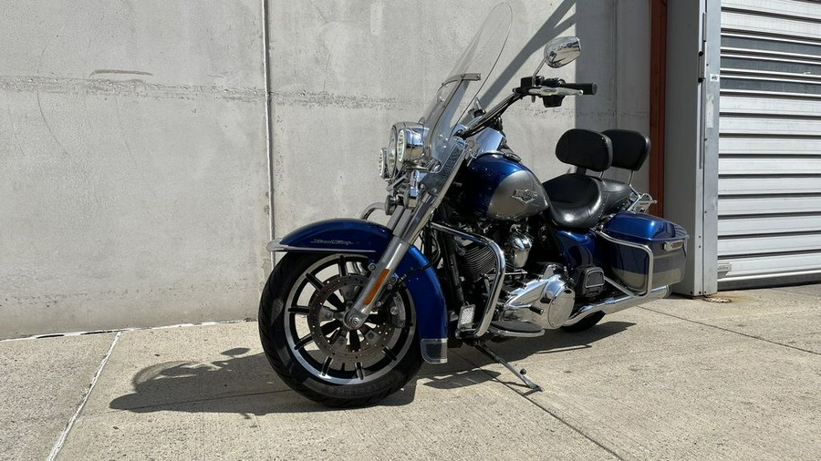 2017 Harley-Davidson® FLHR - Road King®