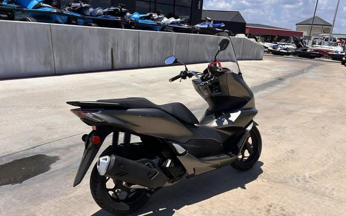2023 Honda® PCX