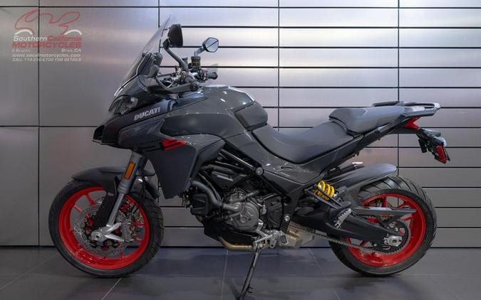 2023 Ducati Multistrada V2 S Thrilling Black & Street Grey