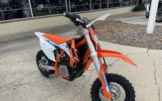 2024 KTM SX-E 3