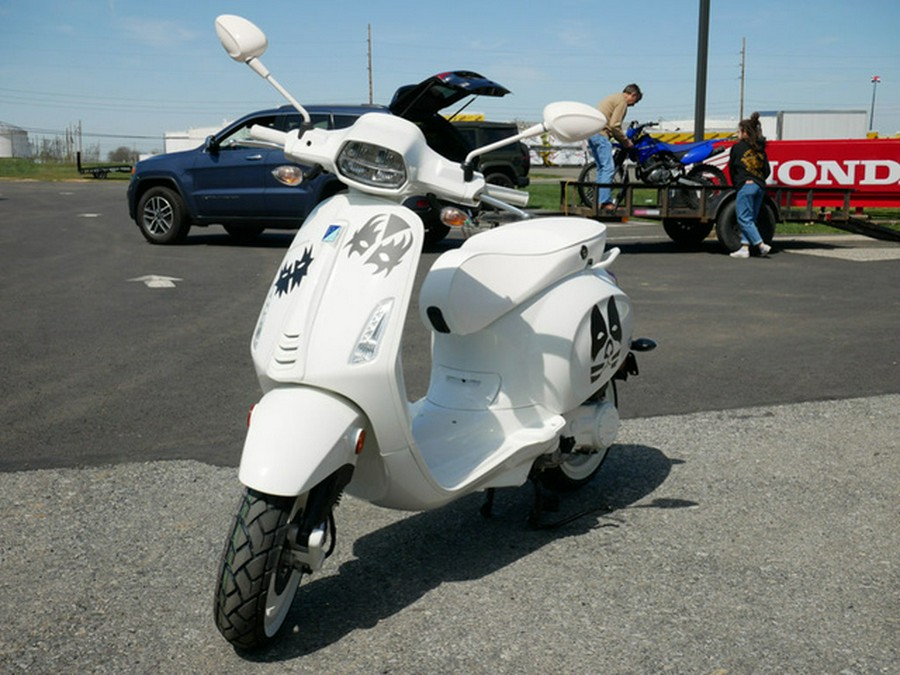 2022 Vespa Sprint 50 - KISS