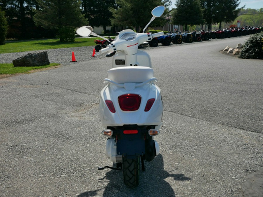 2022 Vespa Sprint 50 - KISS