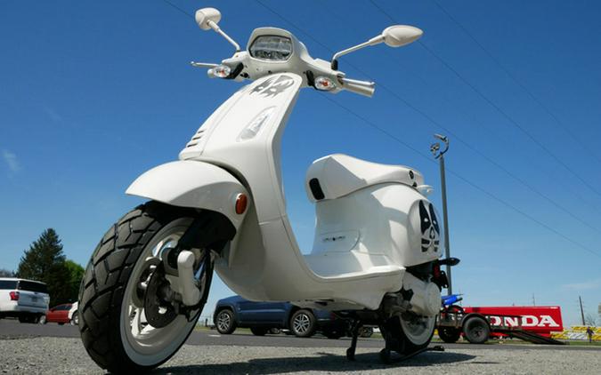 2022 Vespa Sprint 50 - KISS