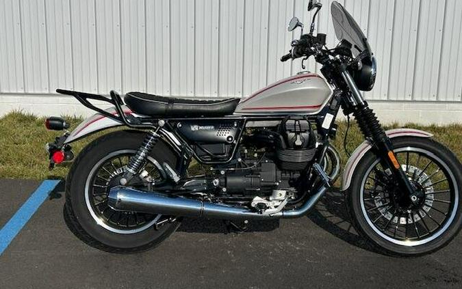 2017 Moto Guzzi V9 Roamer