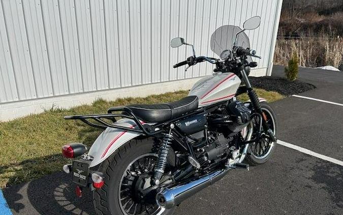 2017 Moto Guzzi V9 Roamer