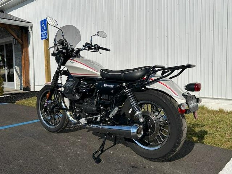 2017 Moto Guzzi V9 Roamer