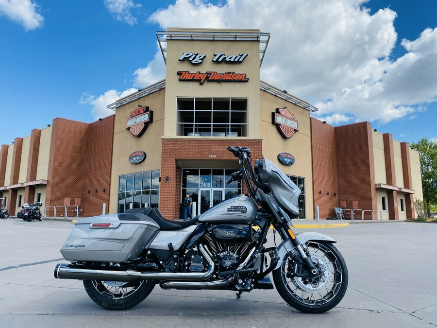 2023 Harley-Davidson CVO™ Street Glide FLHXSE