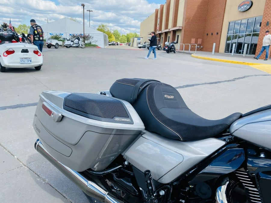 2023 Harley-Davidson CVO™ Street Glide FLHXSE