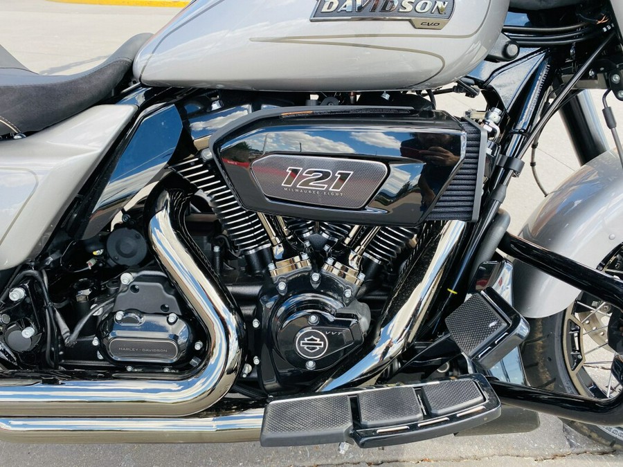 2023 Harley-Davidson CVO™ Street Glide FLHXSE