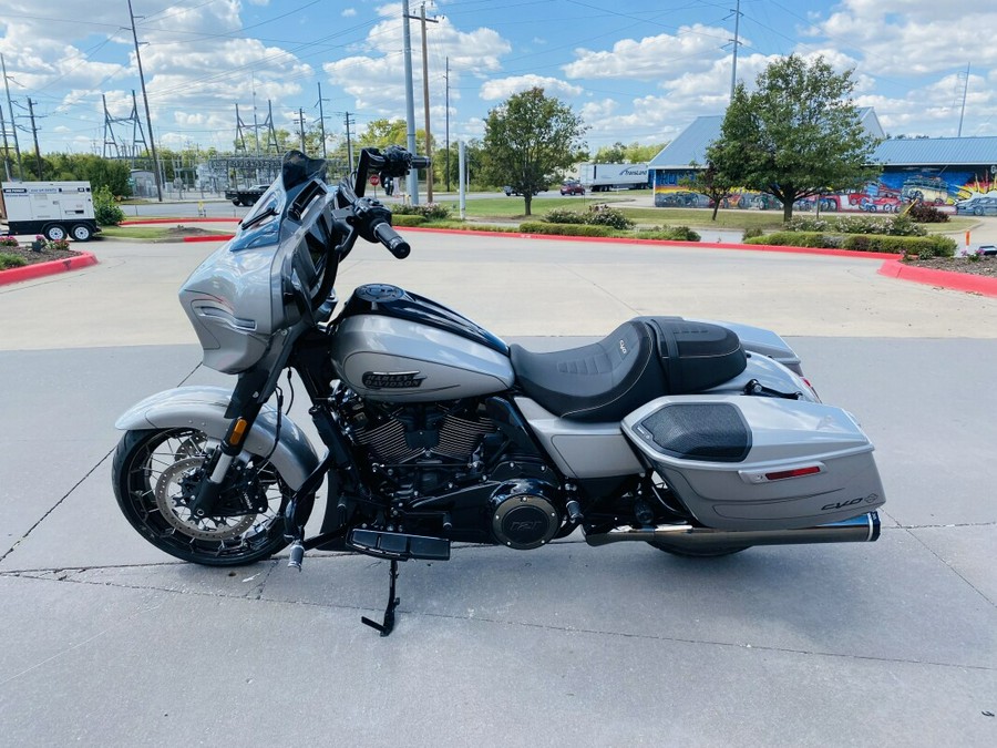 2023 Harley-Davidson CVO™ Street Glide FLHXSE