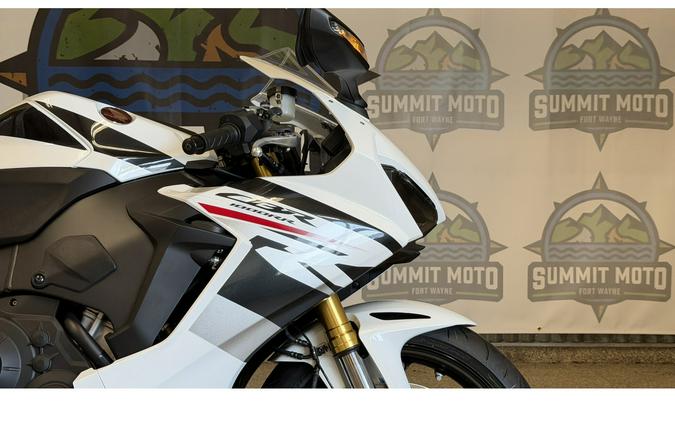 2026 CBR1000RR (CBR10RRT) - Honda