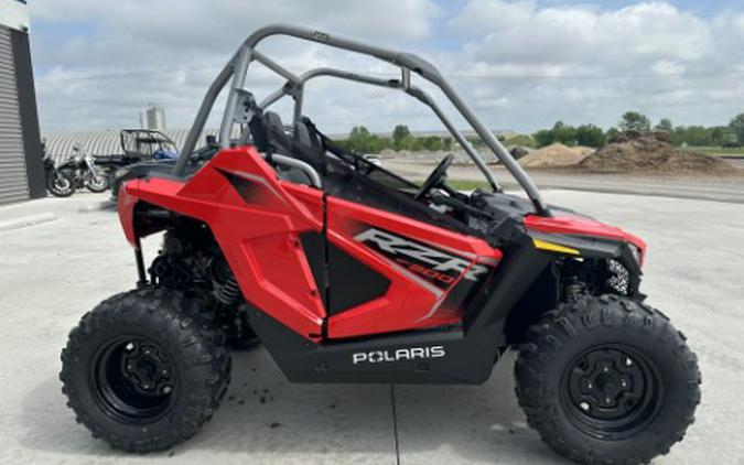 2026 Polaris RZR 200 EFI