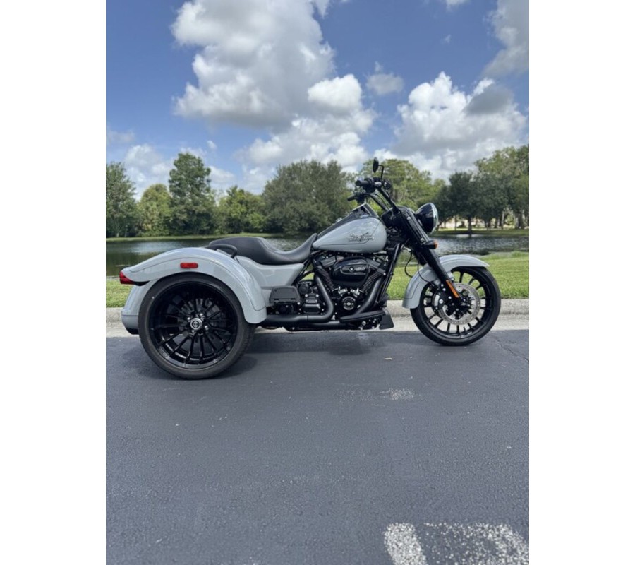 2025 Harley-Davidson Freewheeler FLRT