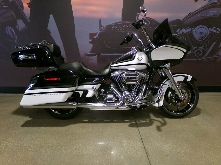 Road Glide® Ultra