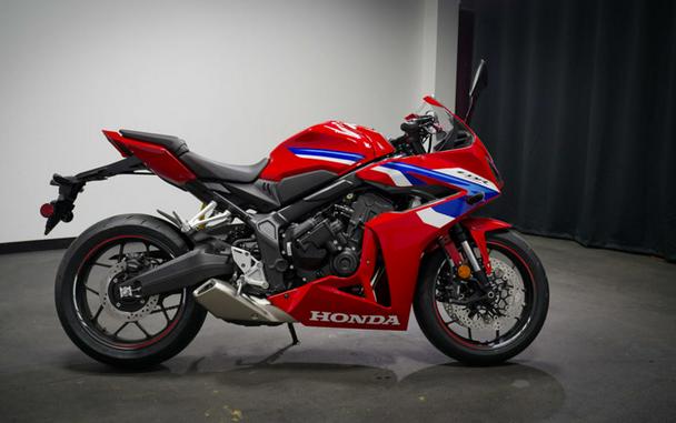 2026 Honda® CBR650R E-Clutch