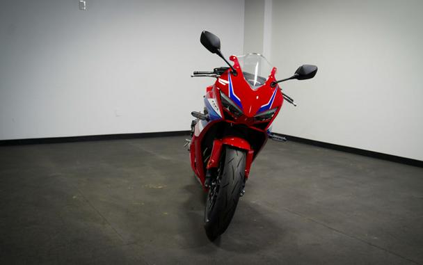 2026 Honda® CBR650R E-Clutch