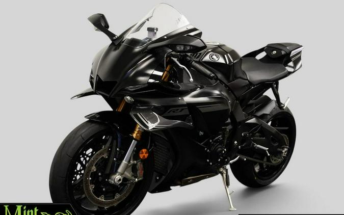 2025 Yamaha YZF-R1