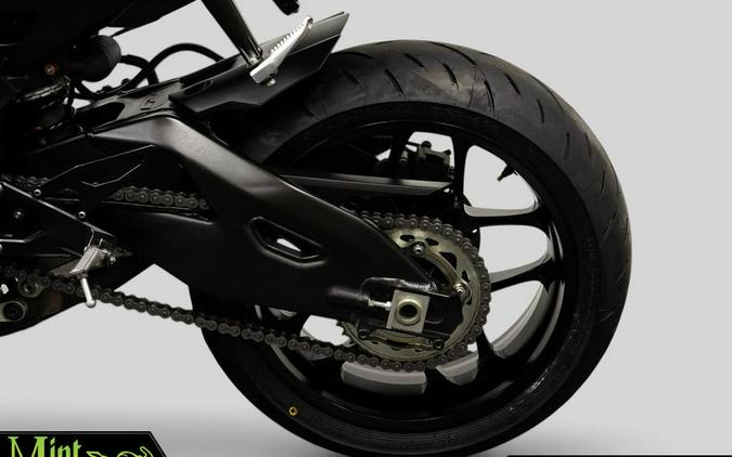 2025 Yamaha YZF-R1