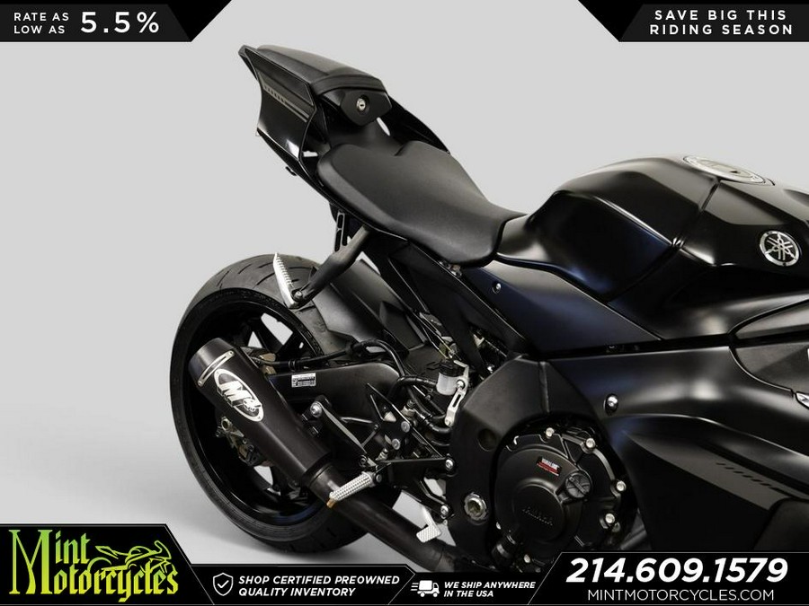2025 Yamaha YZF-R1