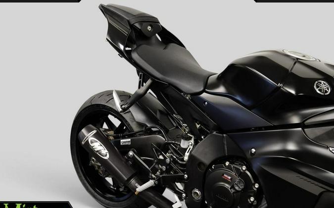 2025 Yamaha YZF-R1