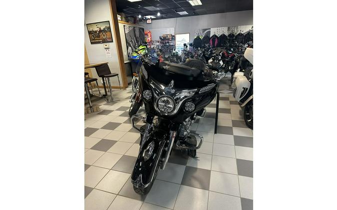 2018 Indian Motorcycle ROADMASTER, THUNDER BLK, 49ST Base