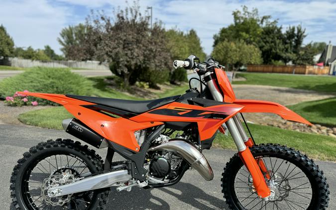 2025 KTM SX Lineup First Look: 300, 250, 150, 125 [11 Fast Facts]