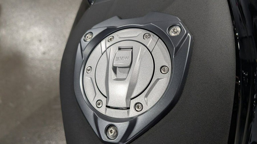 2026 BMW R 1300 RS Triple Black