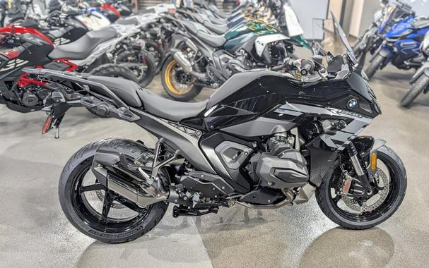 2026 BMW R 1300 RS Triple Black