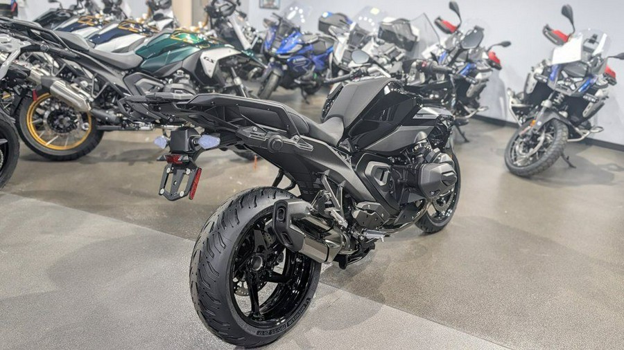 2026 BMW R 1300 RS Triple Black