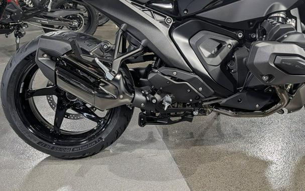 2026 BMW R 1300 RS Triple Black