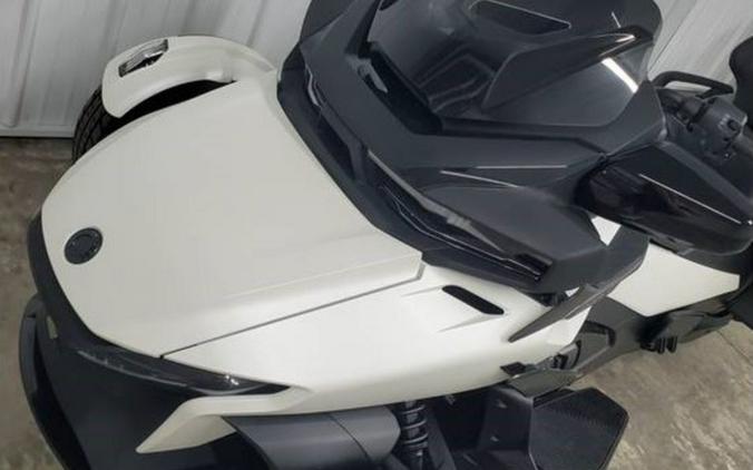 2026 Can-Am Spyder RT STS 1330 SE6