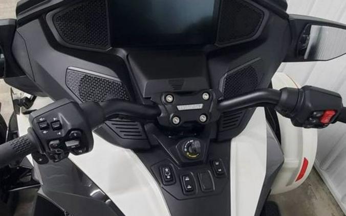 2026 Can-Am Spyder RT STS 1330 SE6