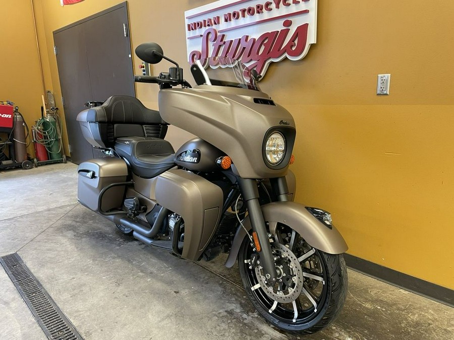 2021 Indian Motorcycle® Roadmaster® Dark Horse® Bronze Smoke