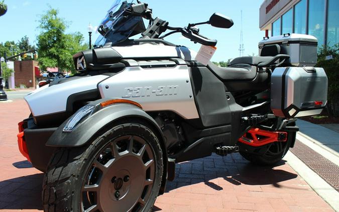 2025 Can-Am Canyon? XT