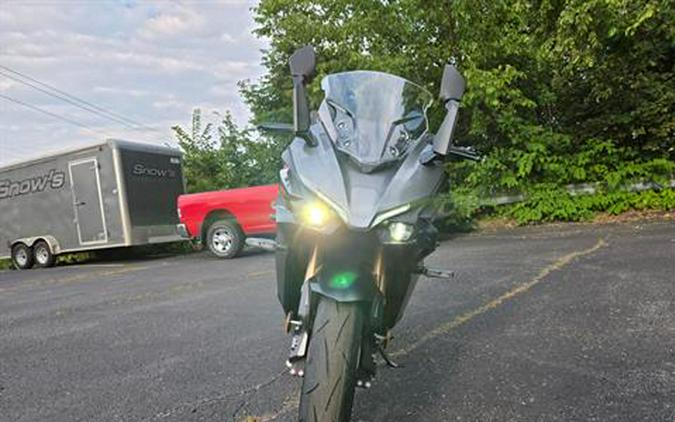 2025 Suzuki GSX-S1000GT+