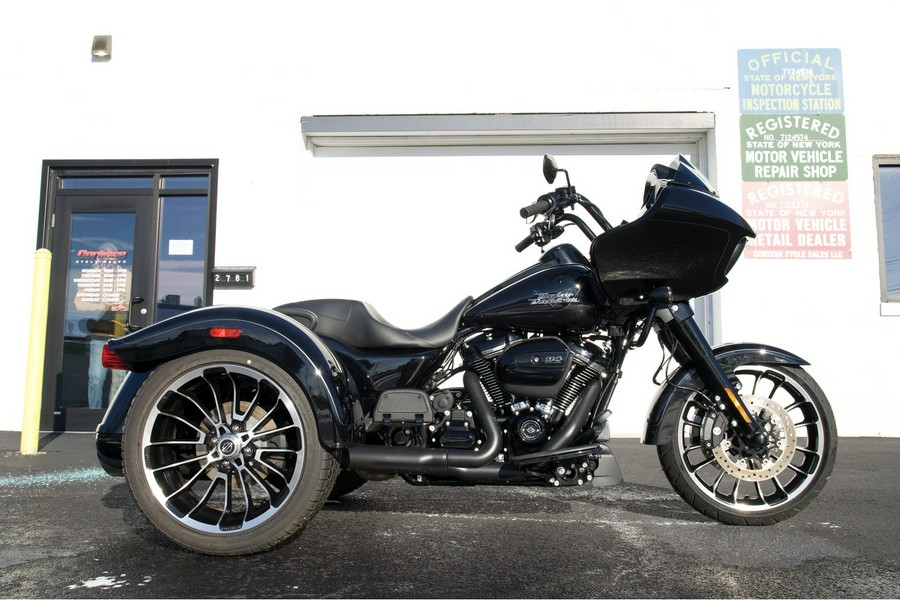 2023 Harley-Davidson® FLTRT Road Glide 3