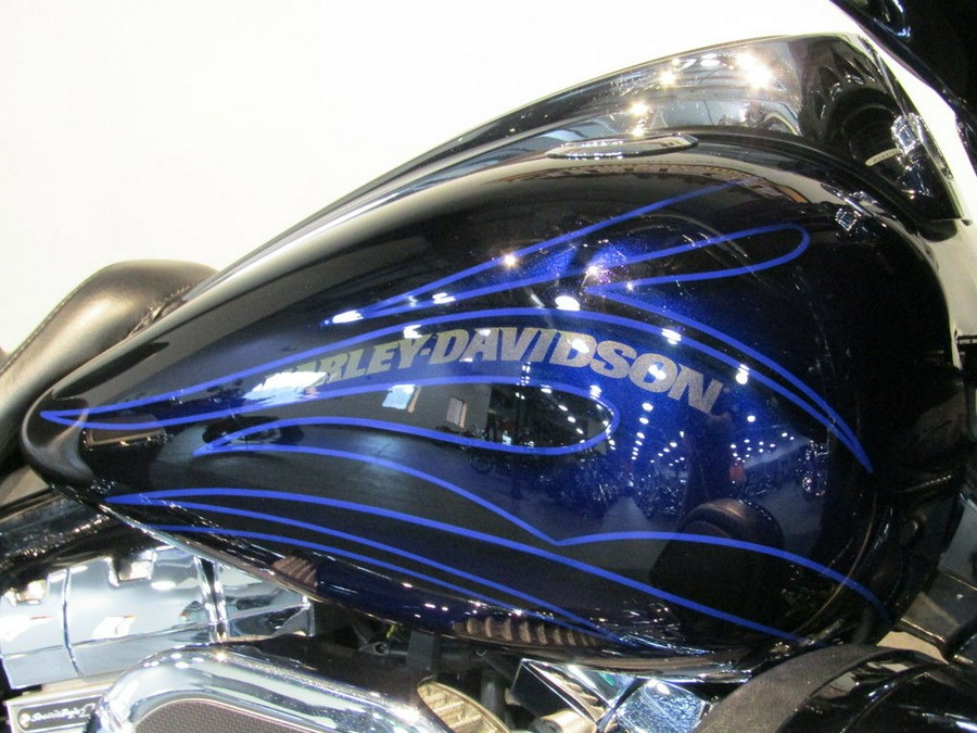 2016 Harley-Davidson® FLHXSE - CVO™ Street Glide®