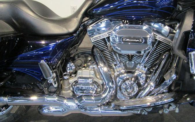 2016 Harley-Davidson® FLHXSE - CVO™ Street Glide®