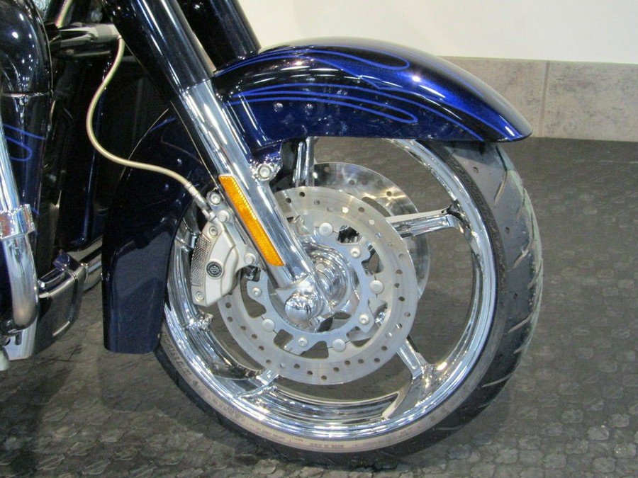 2016 Harley-Davidson® FLHXSE - CVO™ Street Glide®